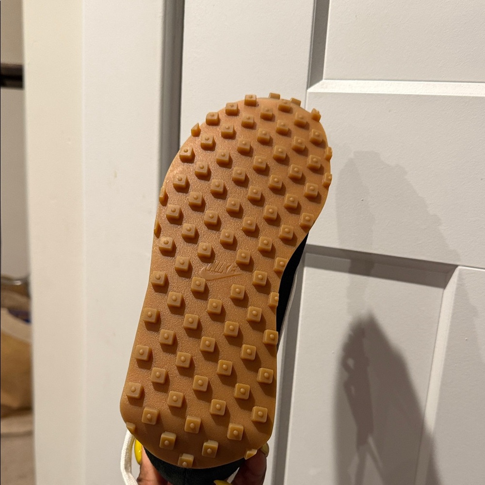 Women’s LD-1000 suede and leather-trimmed mesh sneakers - Picture 4 of 6